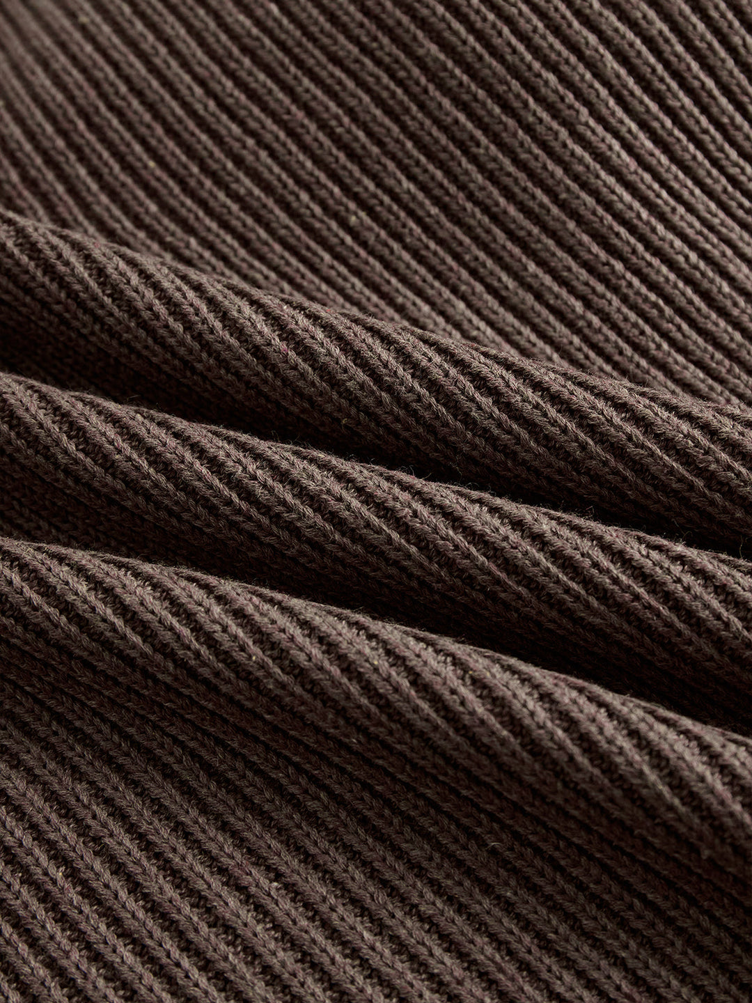 Pletena haljina s volanima — mekana, topla i romantična