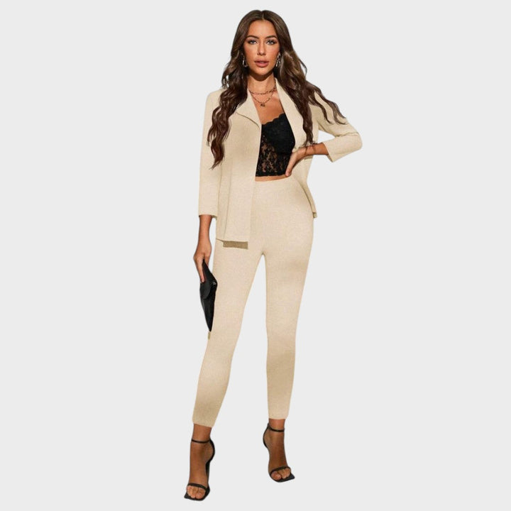 Sonja – Elegantni Uredski Kostim