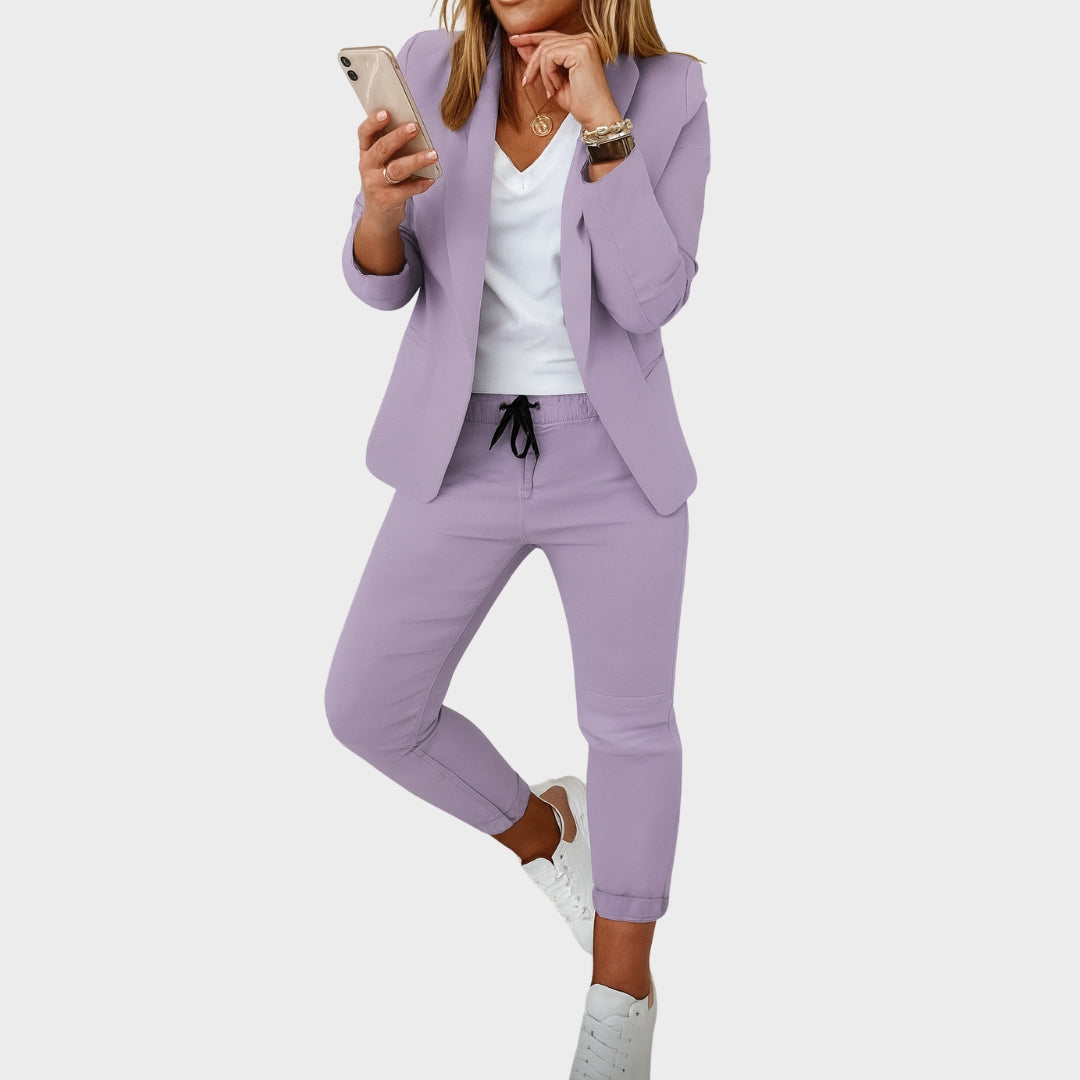 Ksenka – Sofisticirani Kostim